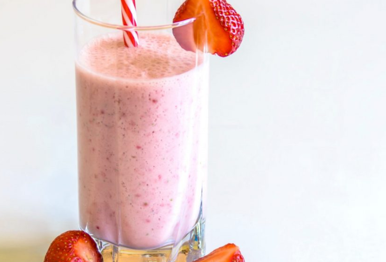 Strawberry Chia Smoothie | Nutrition Education Services Center